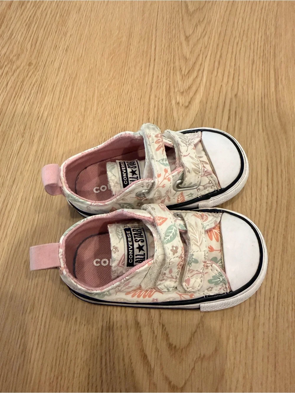 Converse cute floral